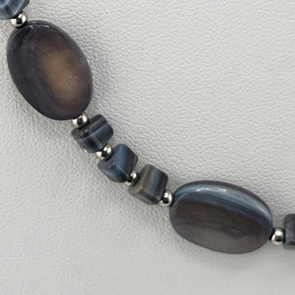 Chaps Dyed Shell‎ Necklace - Picture 5 of 9